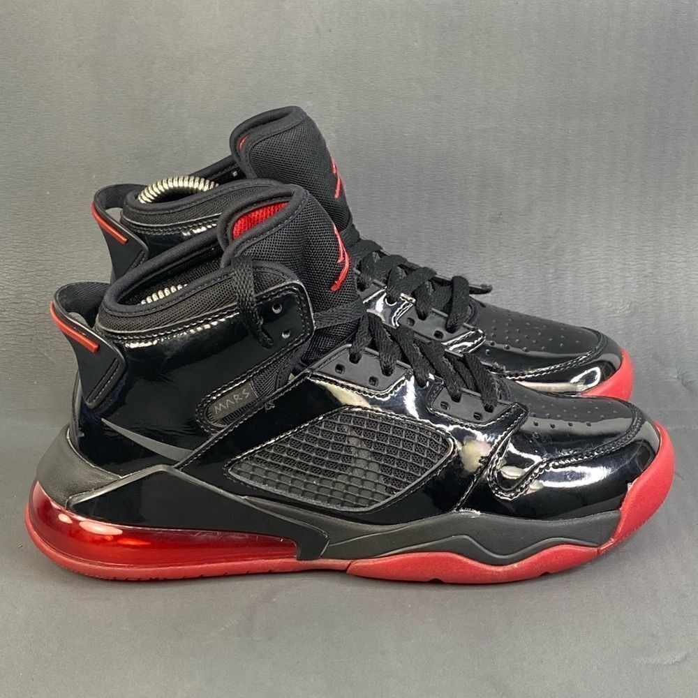 Nike Air Jordan Mars 270 Patent Bred (GS) sneaker shoes Youth size 6 (womens 8)